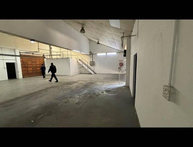 INDUSTRIAL PROPERTY TO RENT IN PAARDEN EILAND